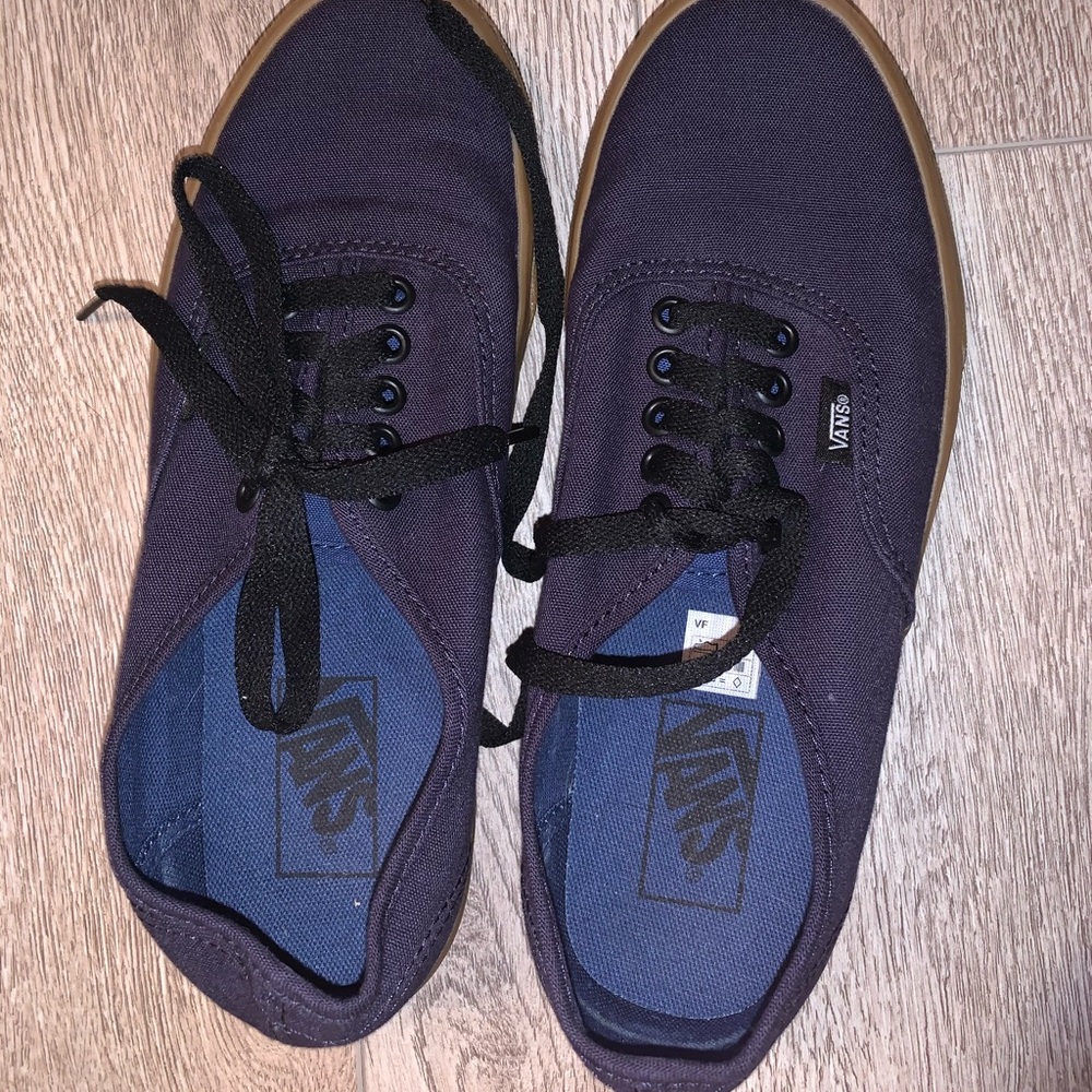 Navy blue bubble gum bottom vans